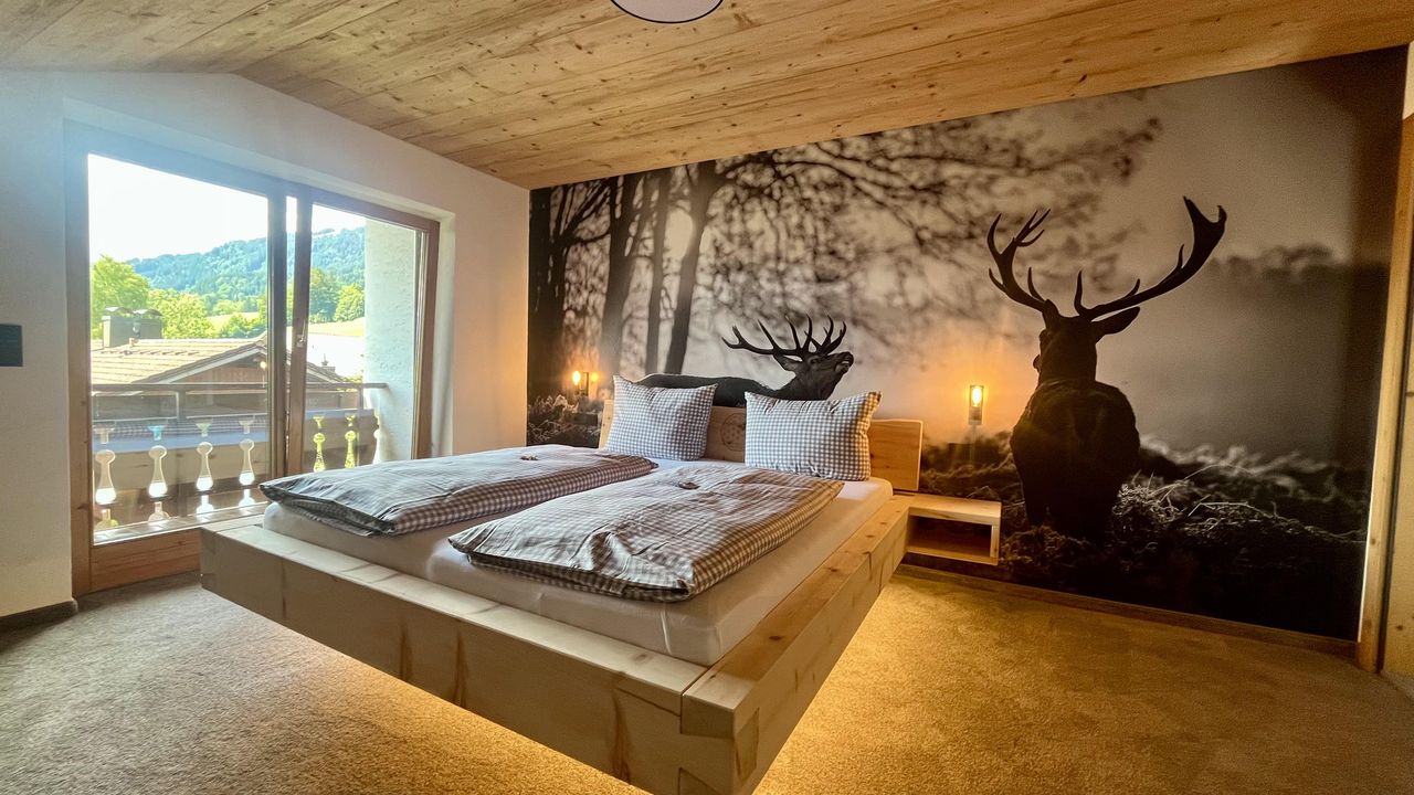 Schlafzimmer 1 / 2.OG Zirbe Schlafzimmer 1 / 2.OG Zirbe